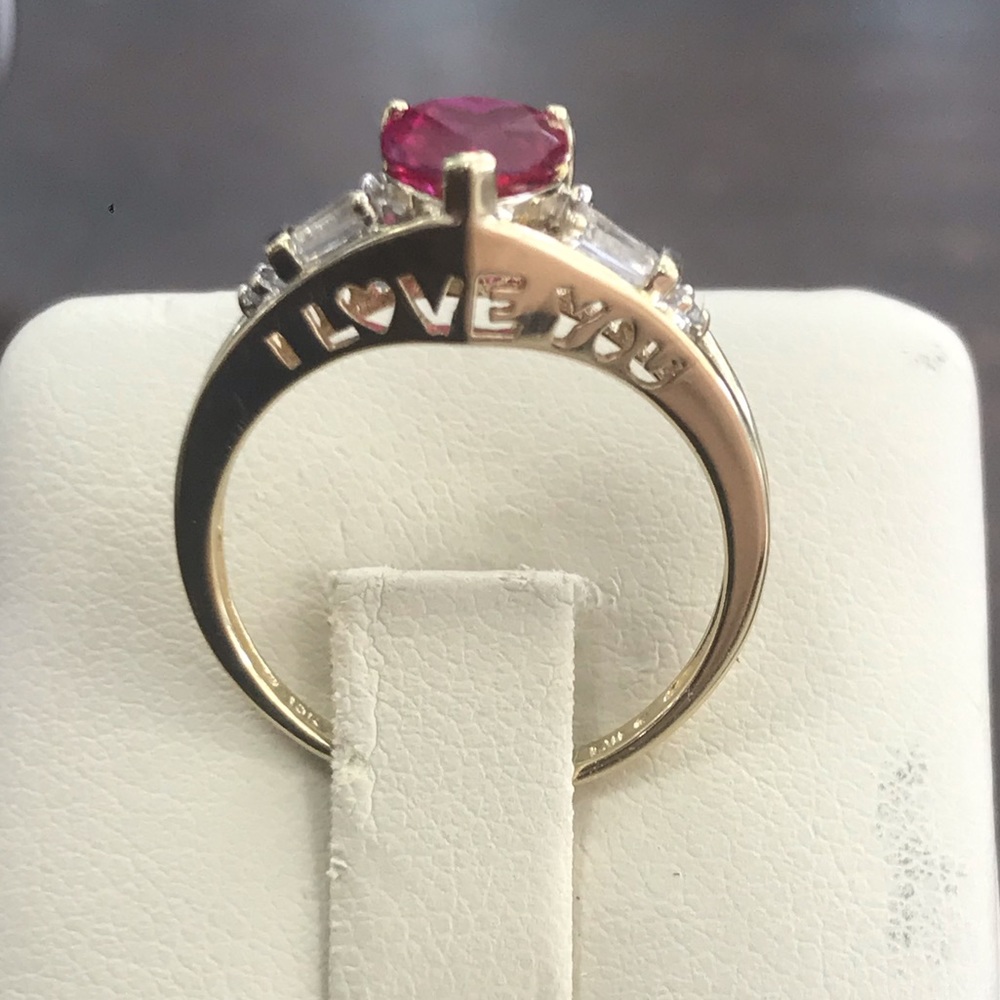 10k yellow gold red heart ring